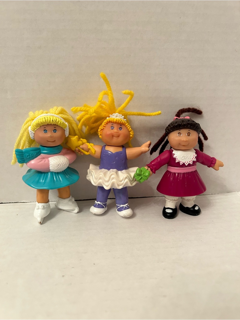 Cabbage patch kids small figures 3pk